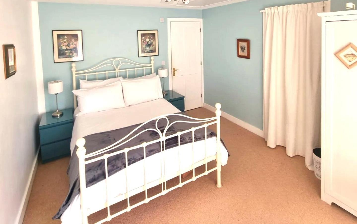 Oak Tree Rooms Ltd บร็อคเคนเฮิร์สต์ ภายนอก รูปภาพ