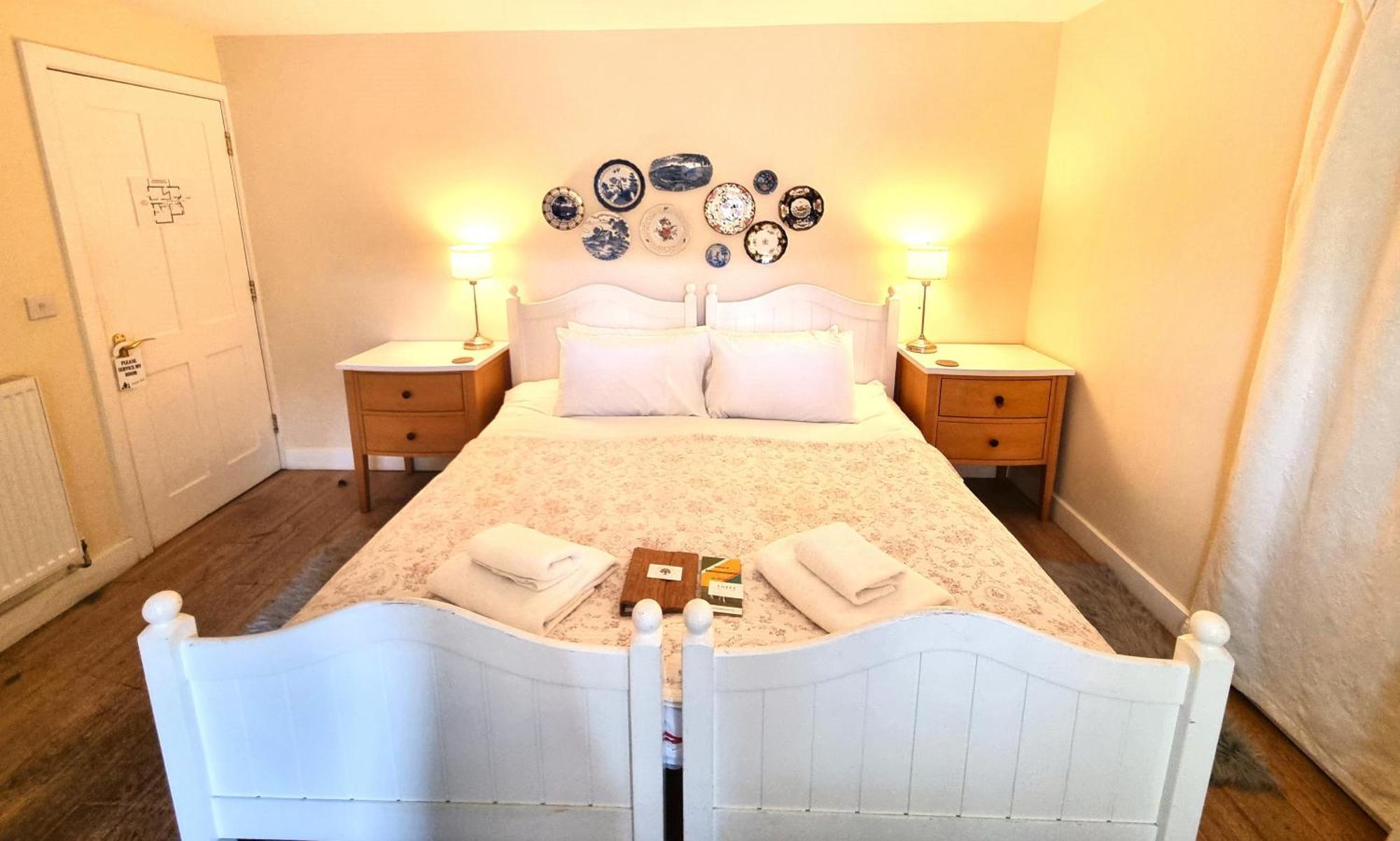 Oak Tree Rooms Ltd บร็อคเคนเฮิร์สต์ ภายนอก รูปภาพ